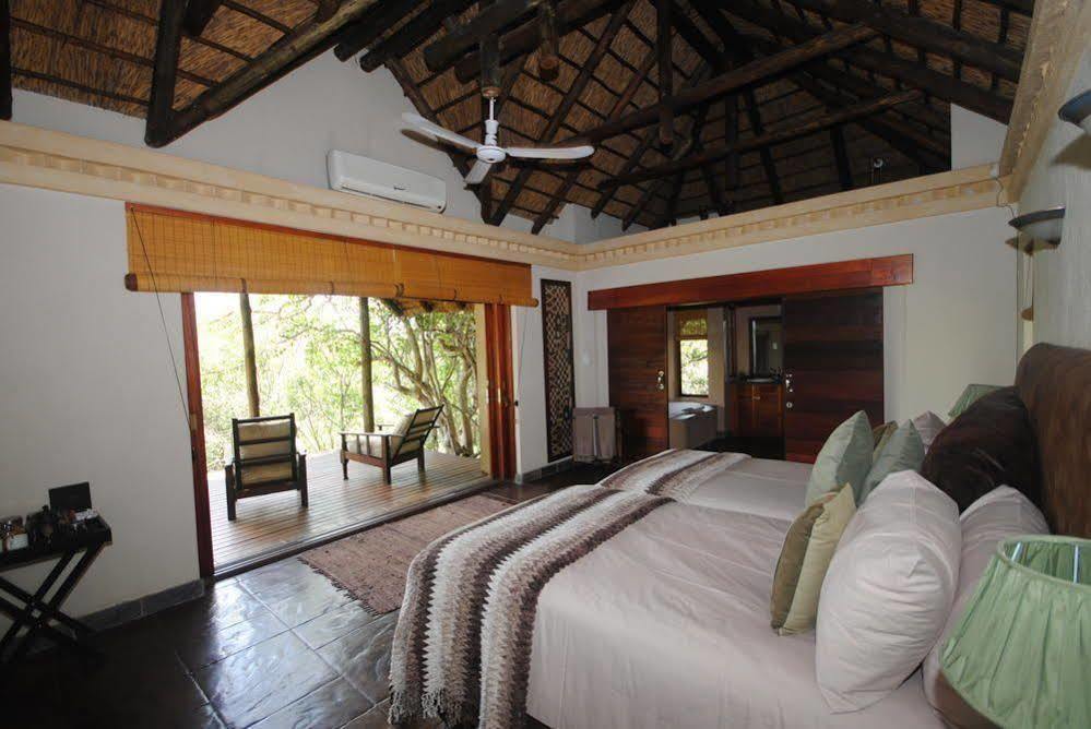 Waterbuck Game Lodge Rezervația naturală și safari Thornybush Exterior foto